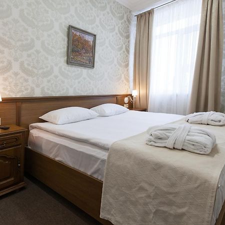 West Park Hotel Sofiivska Borshchahivka Exteriör bild